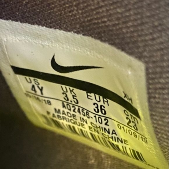 NIKE KYRIE V 5 Kobe MAMBA MENTALITY BASKETBALL SHOES GS 4Y & 5Y - Picture 5 of 10